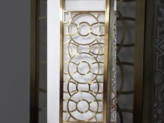 Το νέο λέιζερ μετάλλων τιτανίου τοίχων χωρισμάτων οθόνης ανοξείδωτου κοίλανε έξω το ξενοδοχείο